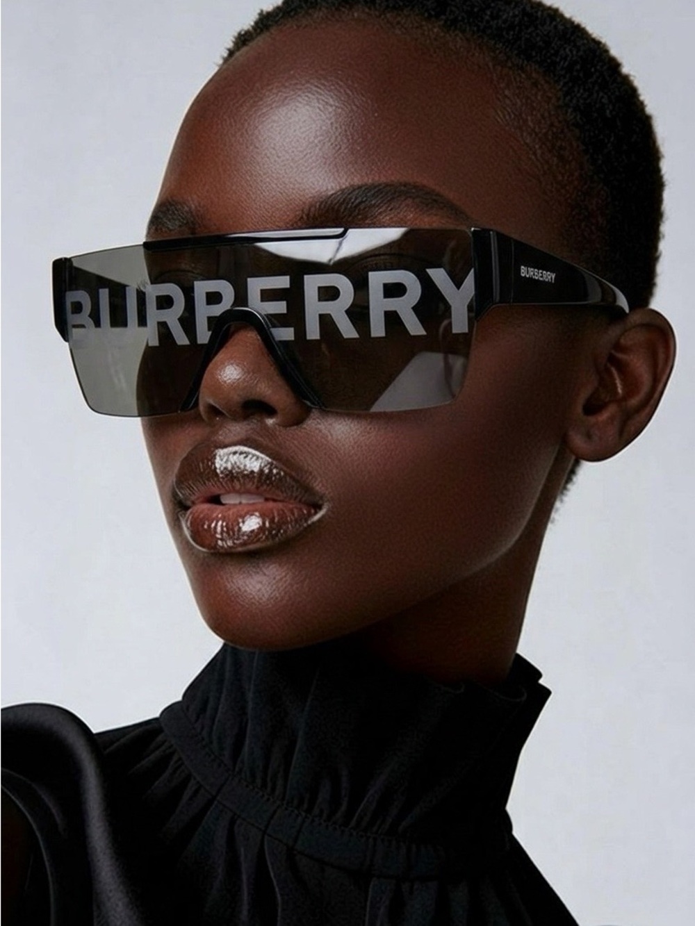 NEW Burberry BE4291 shields with logo on lenses